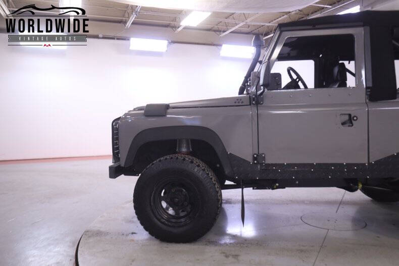 1984 Land Rover Defender