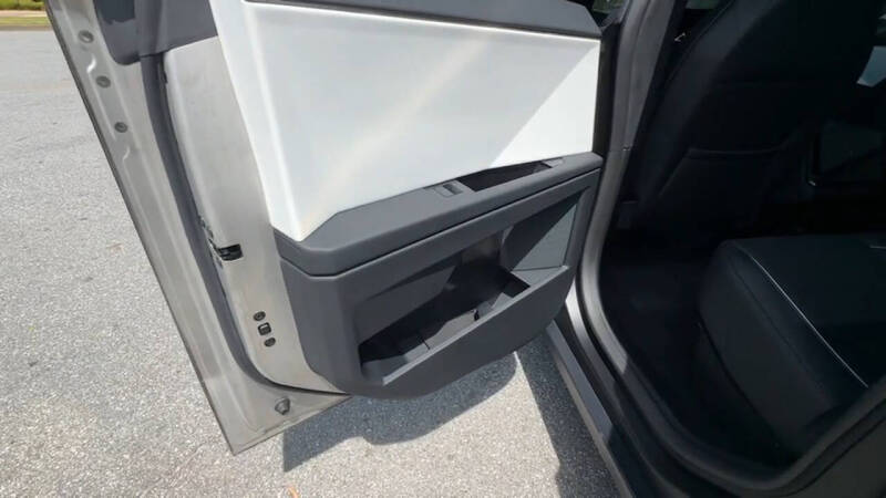 2024 Tesla Cybertruck