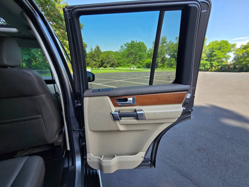 2016 Land Rover LR4 HSE LUX