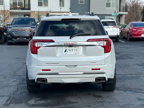 2022 GMC Acadia Denali