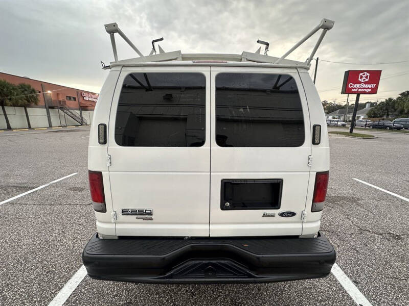 2011 Ford E-Series Econoline Van Commercial photo 6