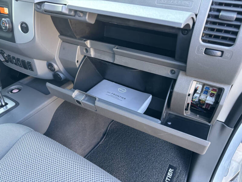 2021 Nissan Frontier SV