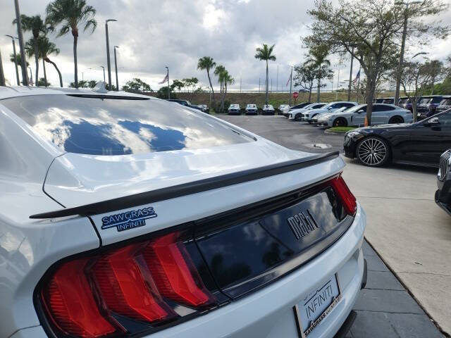 2022 Ford Mustang Mach 1