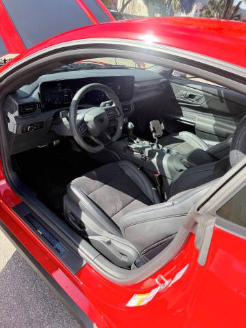 2024 Ford Mustang Dark Horse