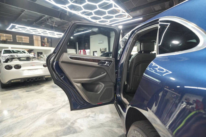 2016 Porsche Macan S