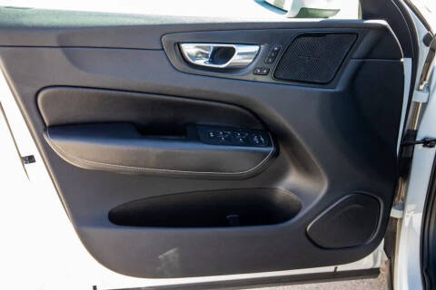 2019 Volvo XC60 T5 R-Design