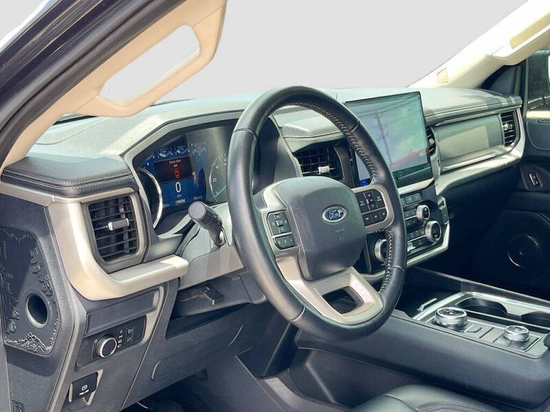 2023 Ford Expedition XLT