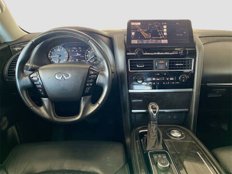 2022 Infiniti QX80 Luxe