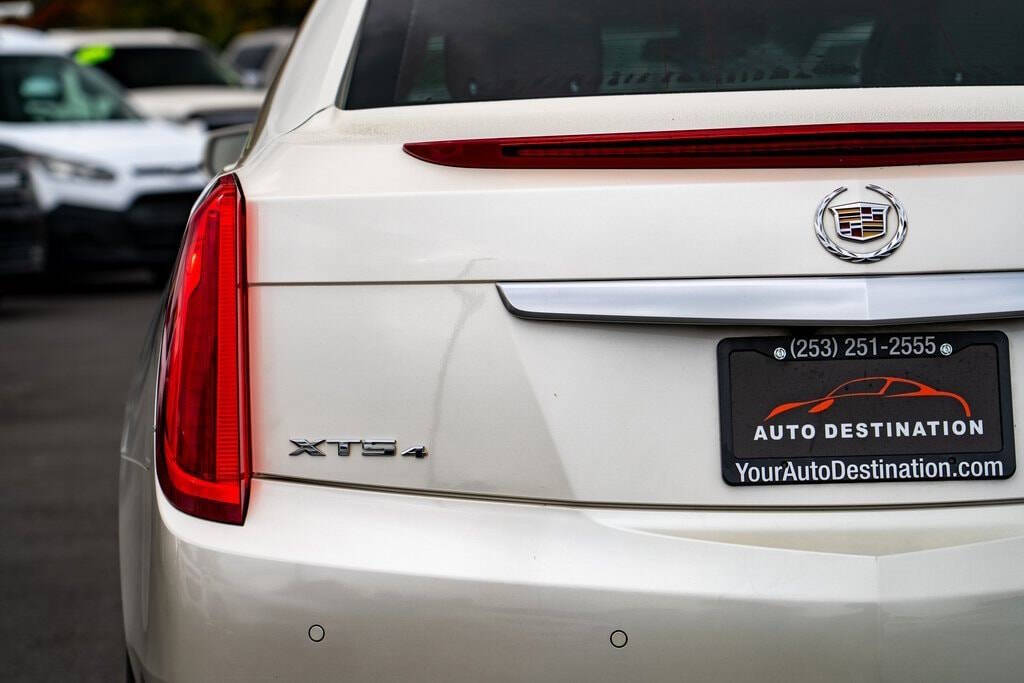 2014 Cadillac XTS for sale at Auto Destination in Puyallup, WA