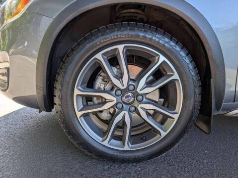 2018 Volvo V60 Cross Country T5 Premier