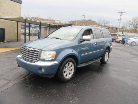 2009 Chrysler Aspen for sale at Riverside Motor Company in Fenton MO
