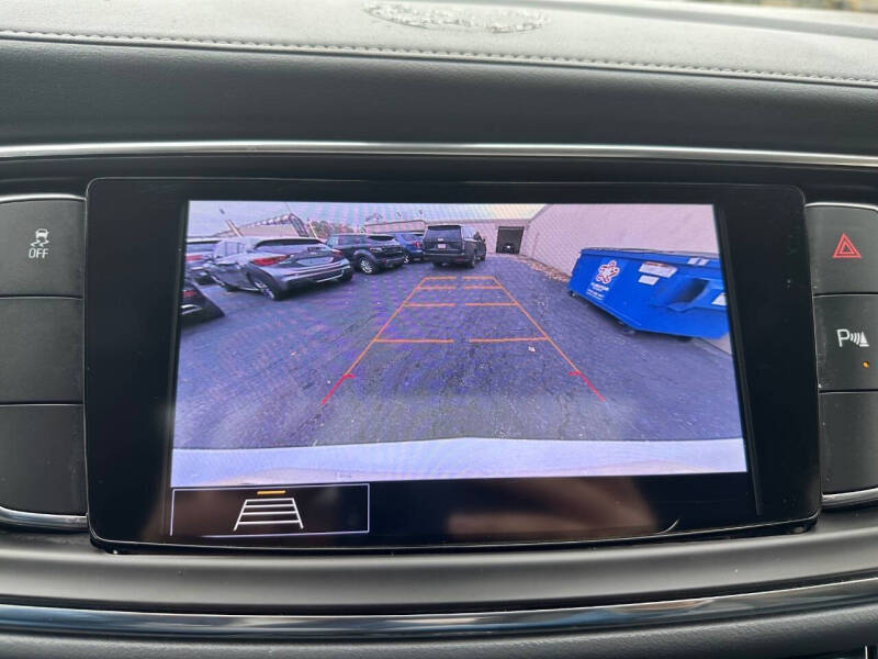 2020 Buick Enclave Essence