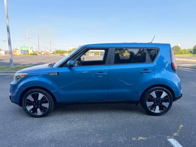 2016 Kia Soul +
