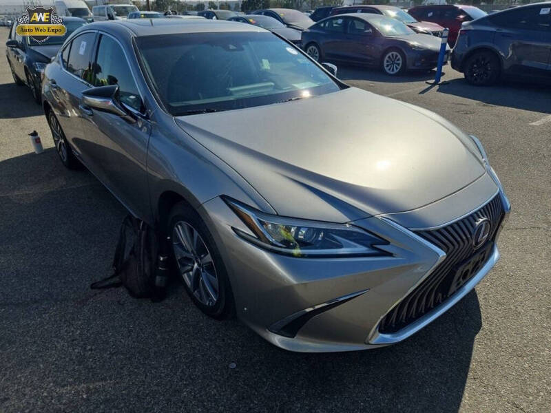 2021 Lexus ES 300h