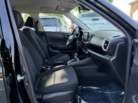 2022 Hyundai Venue SE