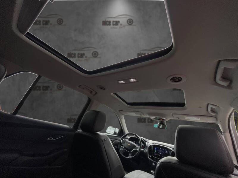2021 Chevrolet Traverse LT Leather