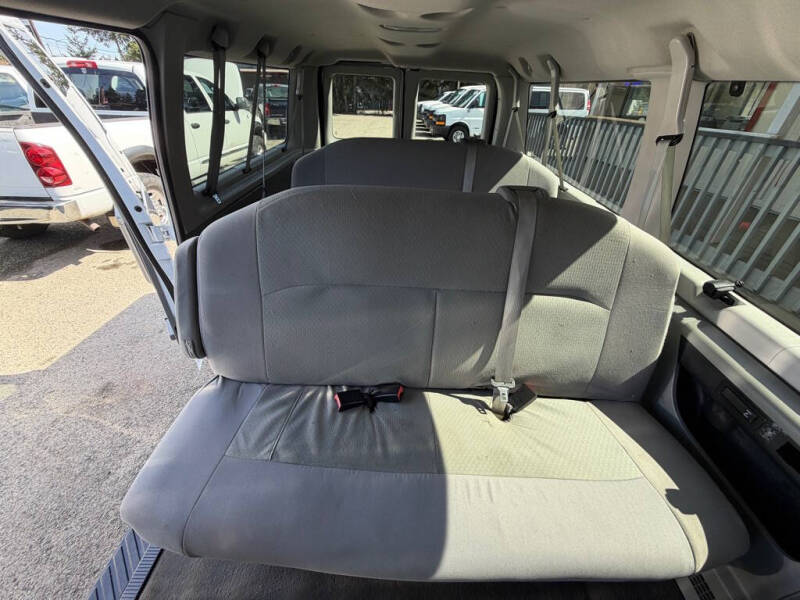2010 Ford E-Series E-350 SD XL