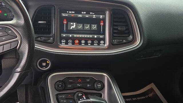 2019 Dodge Challenger SXT