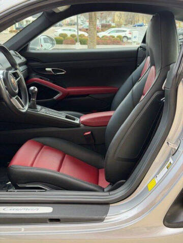 2024 Porsche 718 Cayman