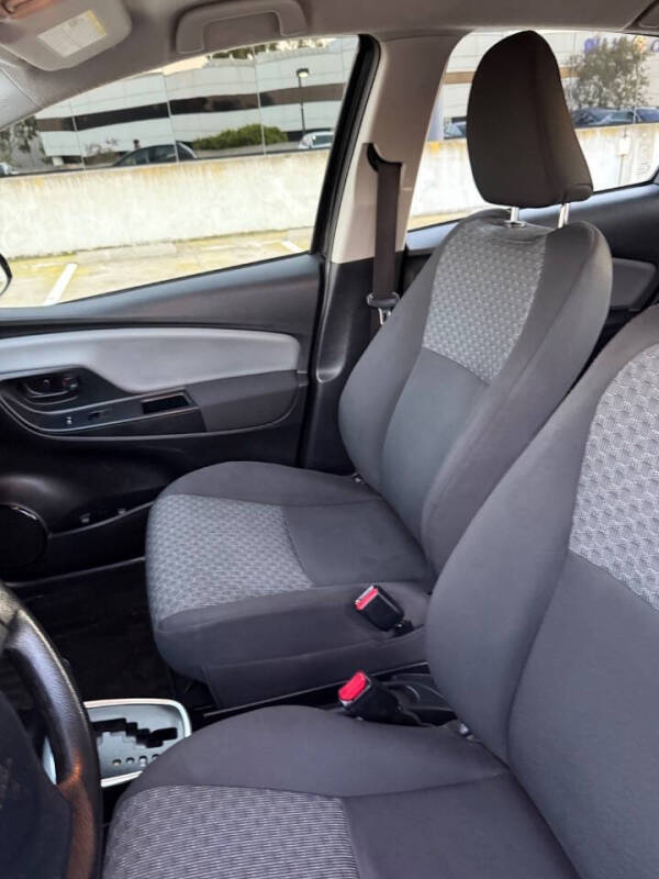 2015 Toyota Yaris 5-Door L