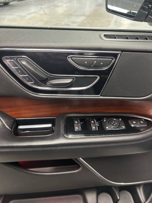 2018 Lincoln Navigator Select