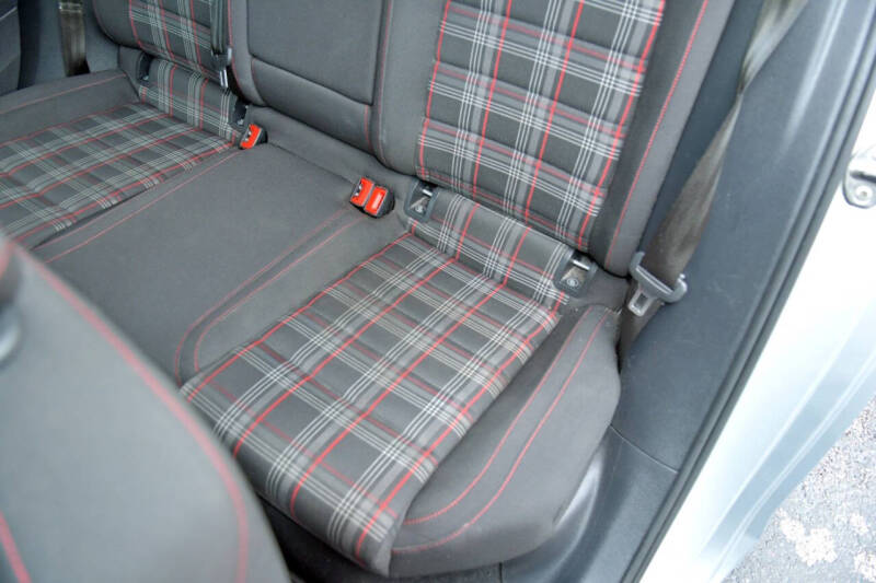 2017 Volkswagen Golf GTI S