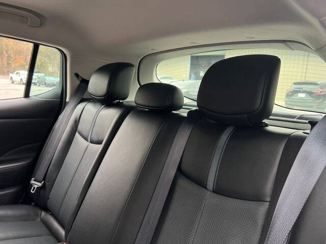 2022 Nissan LEAF SL PLUS