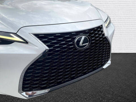 2024 Lexus IS 300