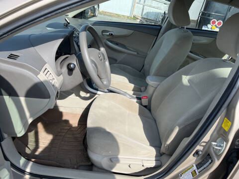 2010 Toyota Corolla LE