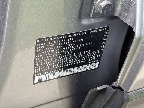 2025 Volkswagen Taos SEL 4Motion