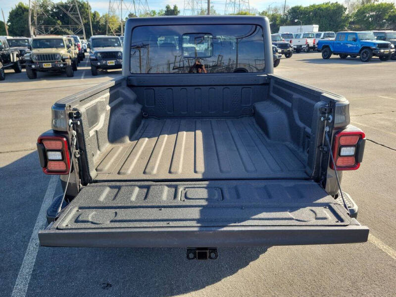 2026 Jeep Gladiator Willys
