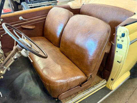 1948 Ford Super Deluxe