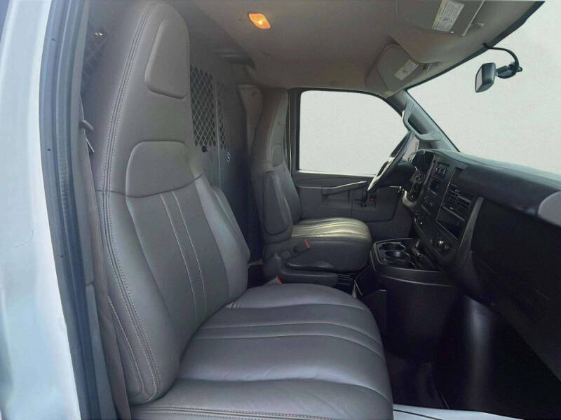 2017 Chevrolet Express 2500