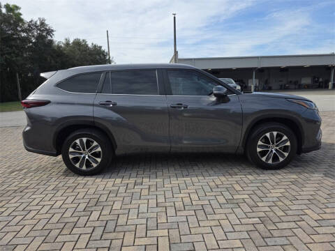 2024 Toyota Highlander XLE