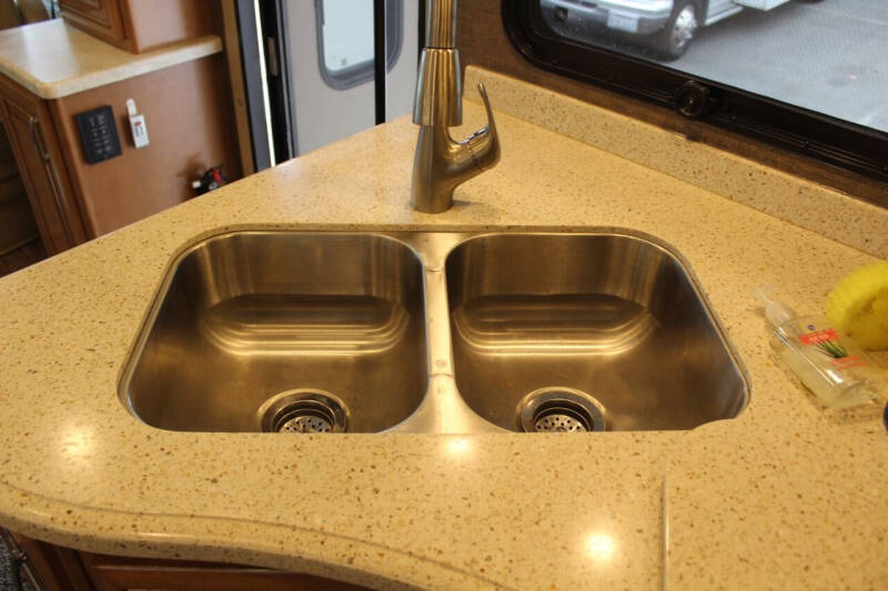 2018 Thor Motor Coach Palazzo 36.1