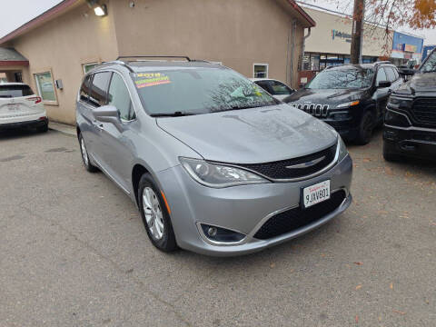 2018 Chrysler Pacifica Touring L