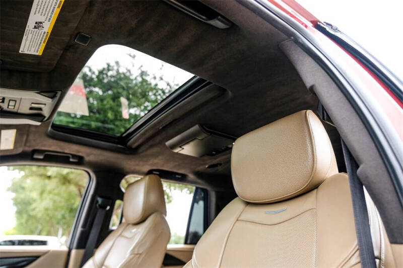 2019 Cadillac Escalade Platinum