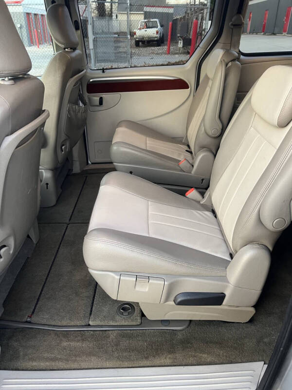 2007 Chrysler Town and Country Touring