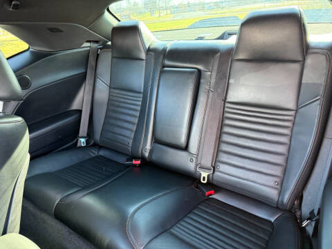 2015 Dodge Challenger R/T Plus Shaker