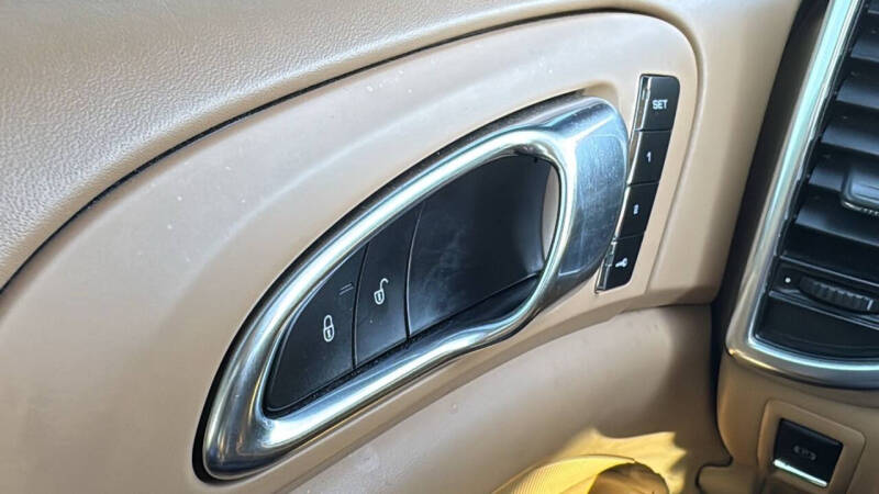 2015 Porsche Cayenne S