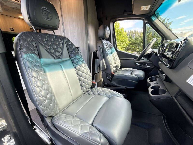 2025 Mercedes-Benz Sprinter