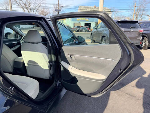 2023 Hyundai Sonata SE