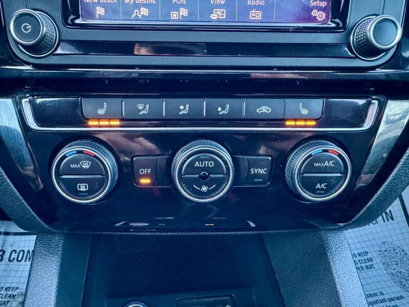 2017 Volkswagen Jetta 2.0T GLI