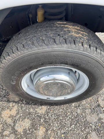 2004 Ford E-Series
