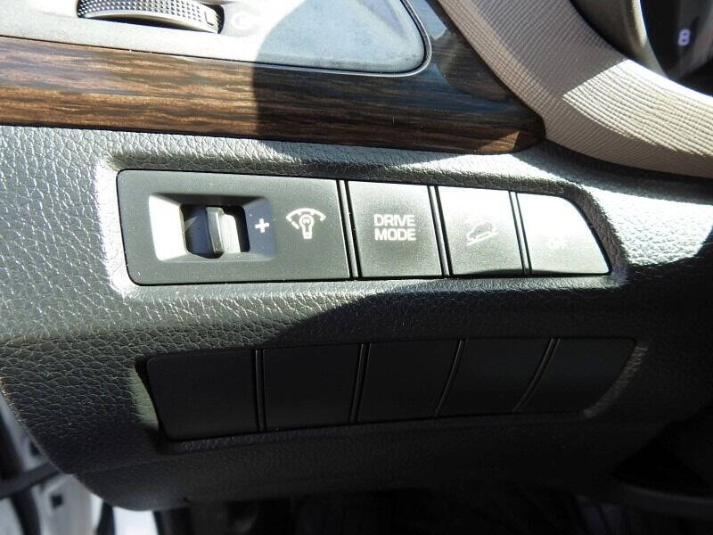 2018 Hyundai Santa Fe Sport  - $16,900