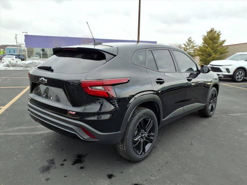 2025 Chevrolet Trax RS