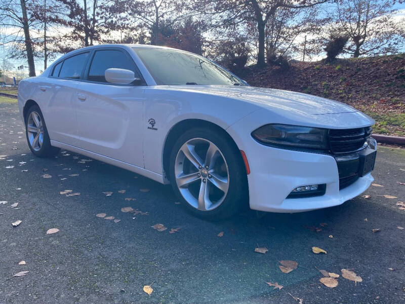 2016 Dodge Charger R/T's photo