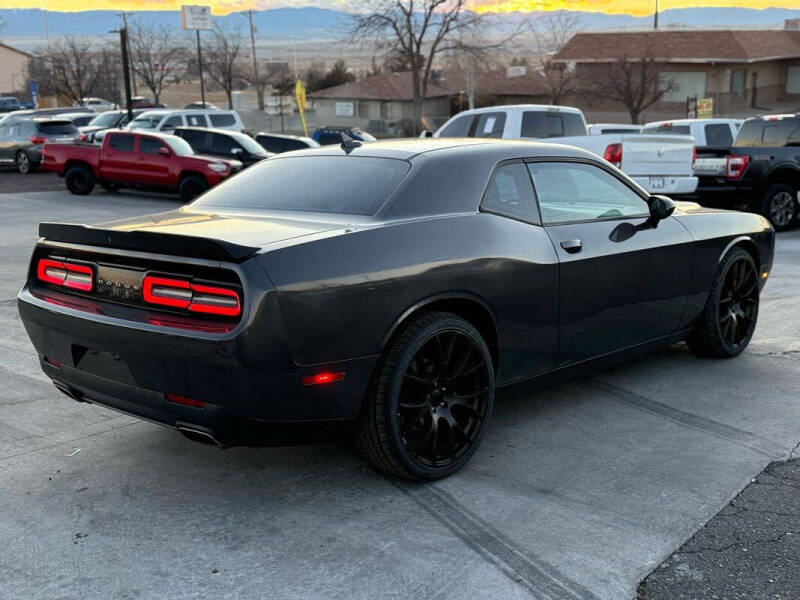 2018 Dodge Challenger SXT Plus