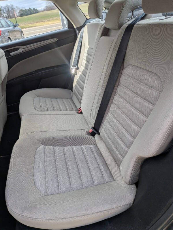 2019 Ford Fusion S