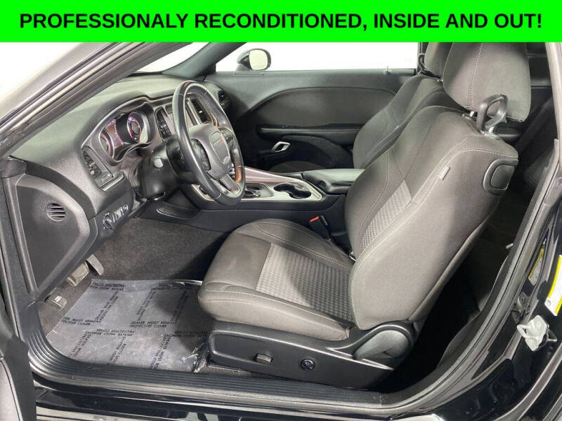 2021 Dodge Challenger SXT